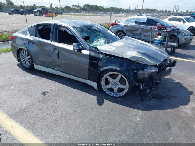 Salvage INFINITI Q50 Image