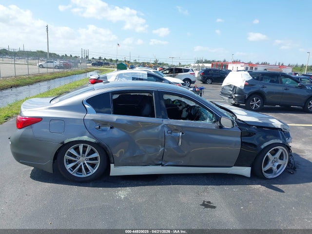 INFINITI Q50 3.0t Luxe