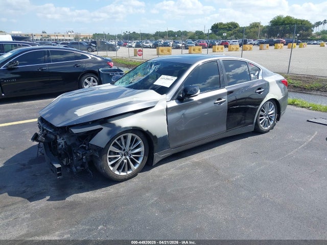 INFINITI Q50 3.0t Luxe