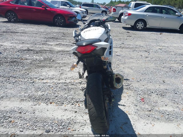 Kawasaki Ex300 B