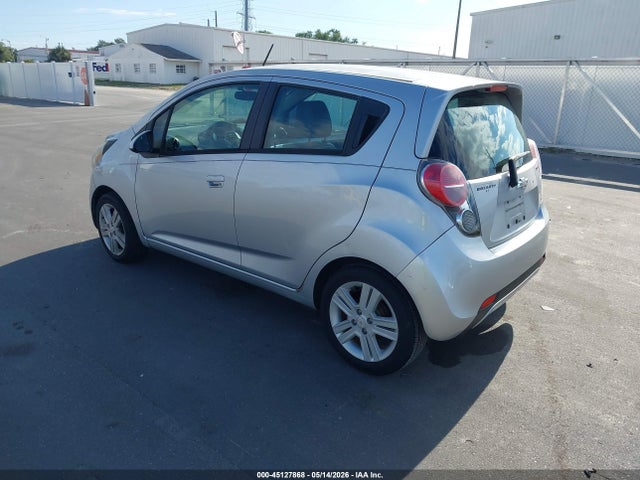 Chevrolet Spark 1lt Auto