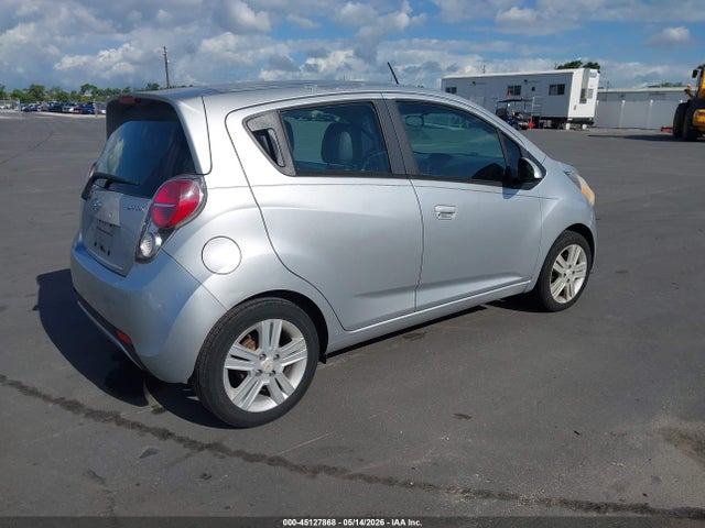 Chevrolet Spark 1lt Auto