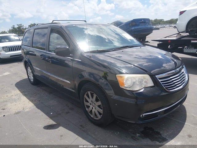 Salvage Chrysler Town & Country Image