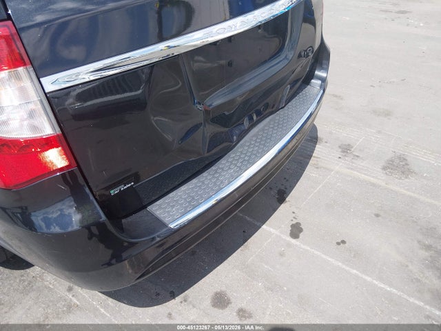 Chrysler Town & Country Touring