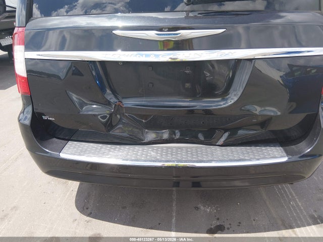 Chrysler Town & Country Touring