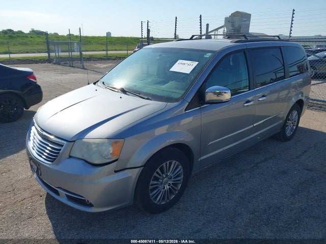 Chrysler Town & Country Touring-l