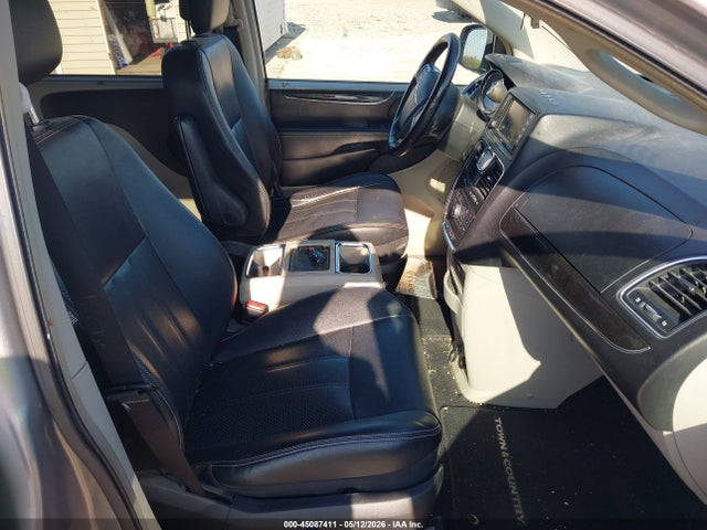Chrysler Town & Country Touring-l