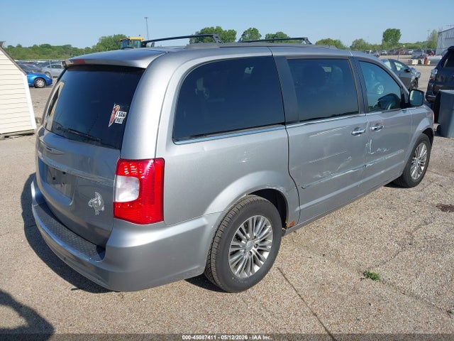 Chrysler Town & Country Touring-l