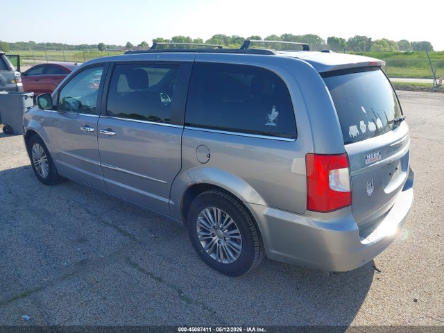Chrysler Town & Country Touring-l