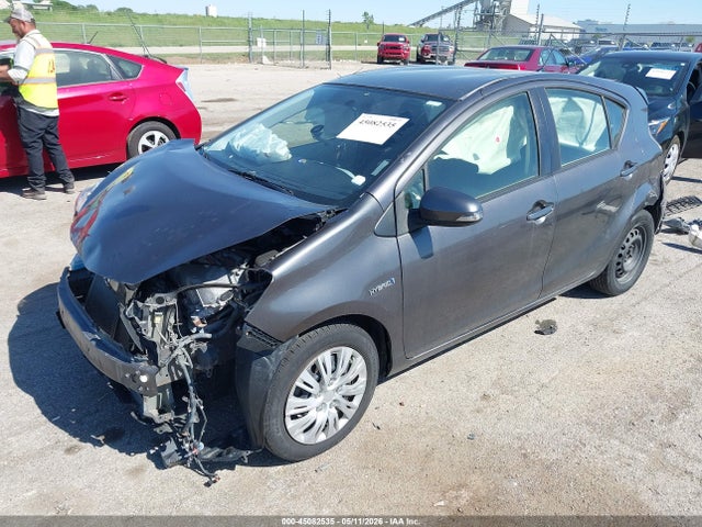Toyota Prius c Two