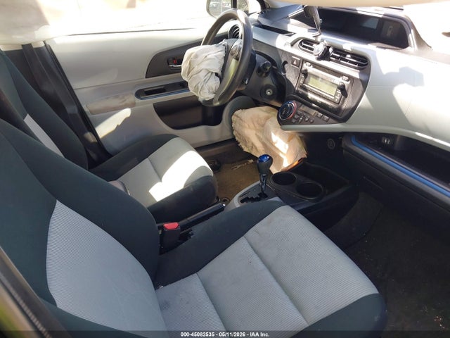 Toyota Prius c Two