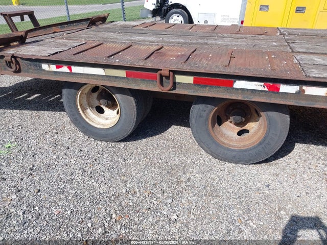 Dynaweld Flatbed Trailer