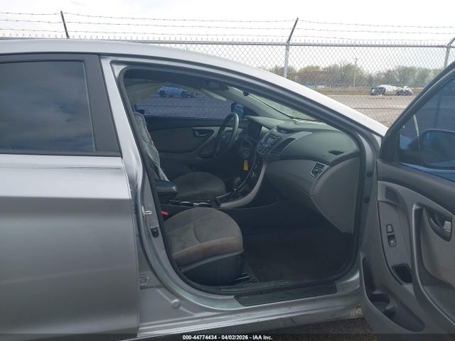 Hyundai ELANTRA Se