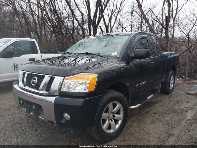 Nissan Titan Se