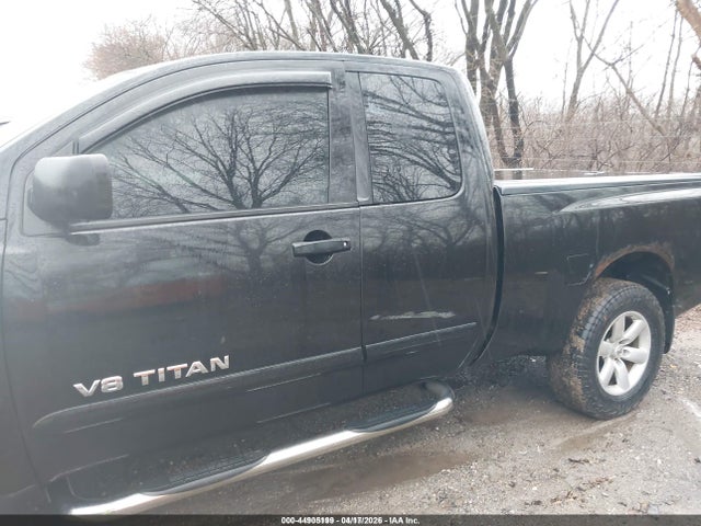 Nissan Titan Se
