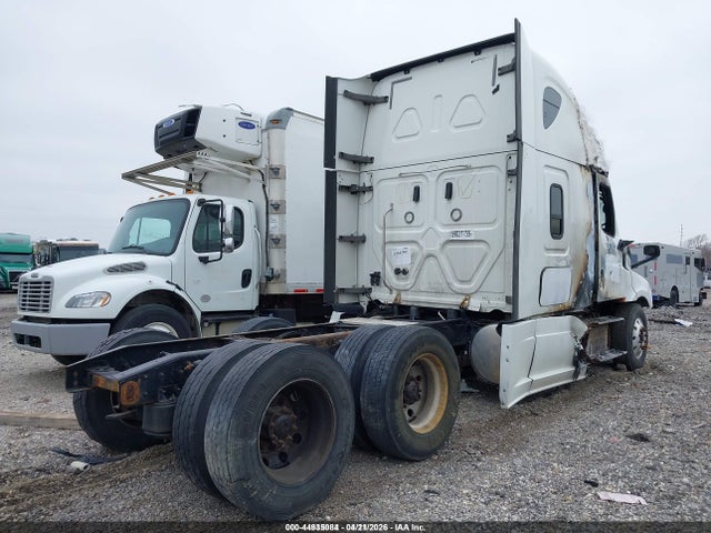 Freightliner New Cascadia 126