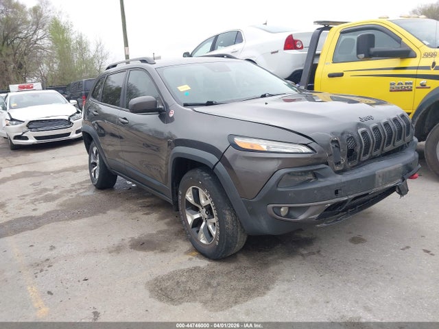Salvage Jeep Cherokee Image