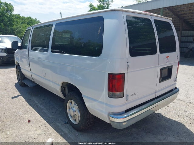 Ford E-350 Xlt
