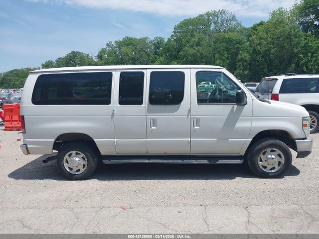 Ford E-350 Xlt