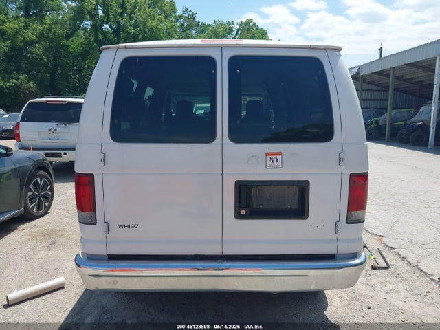Ford E-350 Xlt