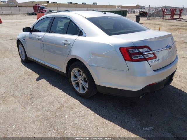 Ford Taurus Se
