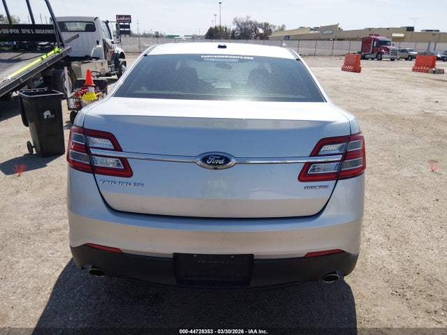 Ford Taurus Se