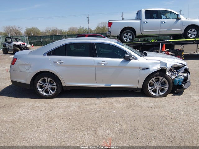 Ford Taurus Se