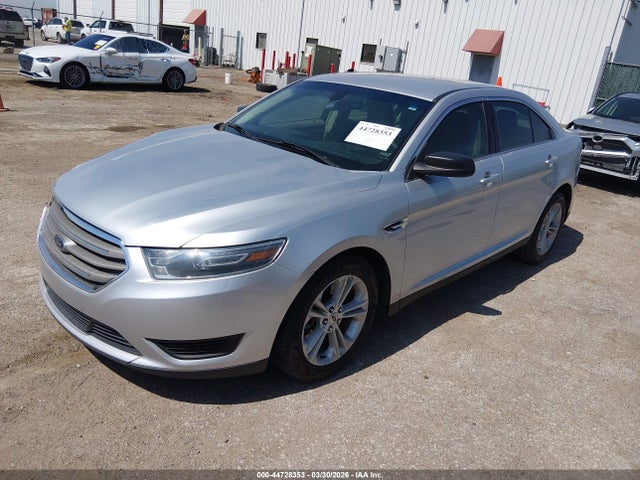 Ford Taurus Se