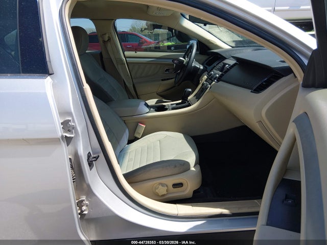 Ford Taurus Se