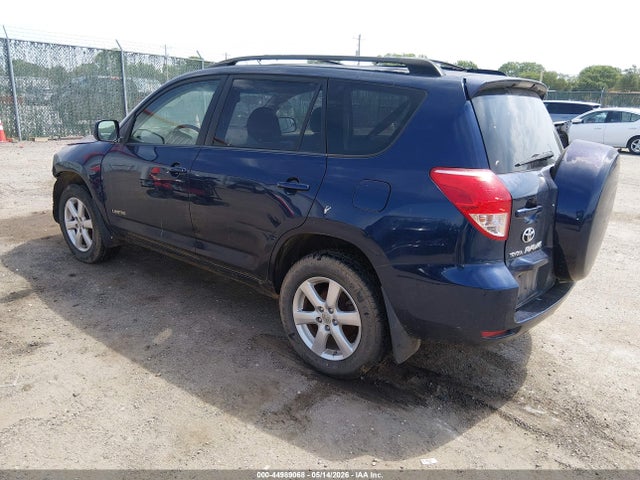 Toyota RAV4 Limited V6
