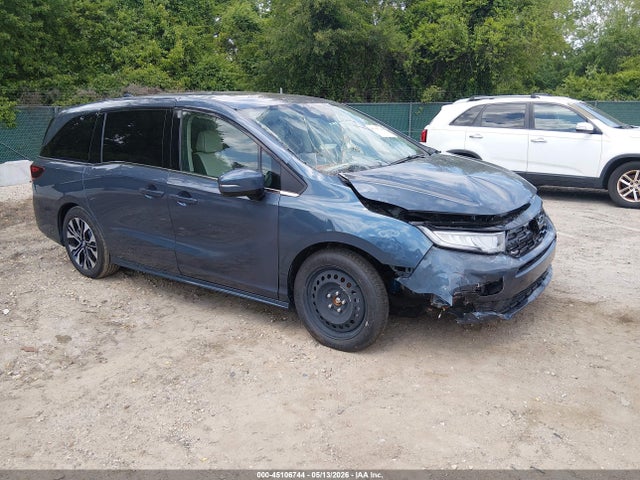 Salvage Honda Odyssey Image