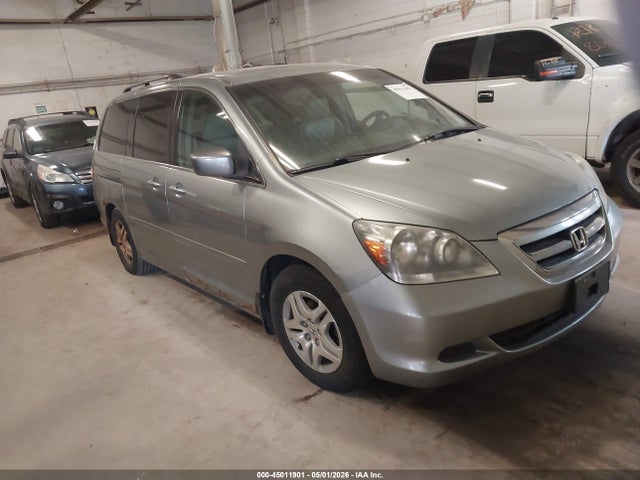 Salvage Honda Odyssey Image