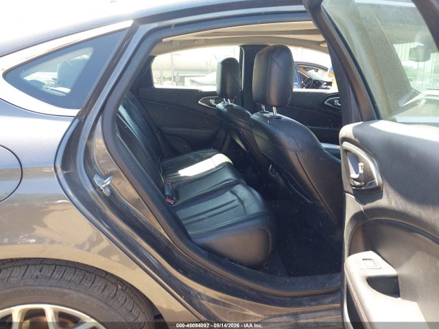 Chrysler 200 C