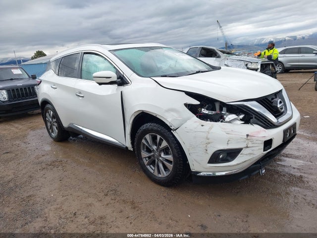 Salvage Nissan Murano Image