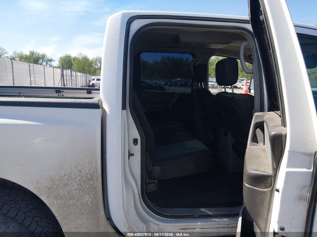 Nissan Titan Se