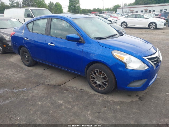 Salvage Nissan Versa Image