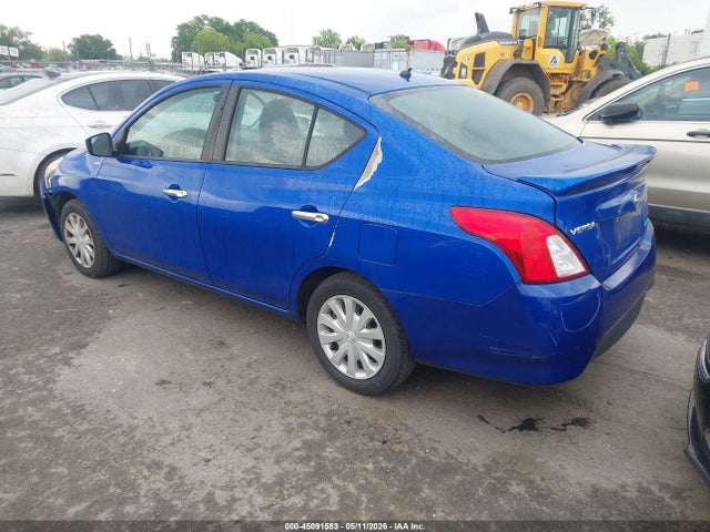 Nissan Versa