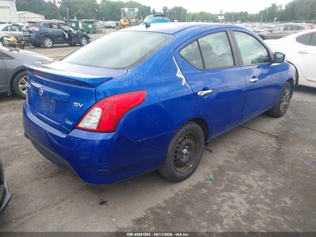 Nissan Versa