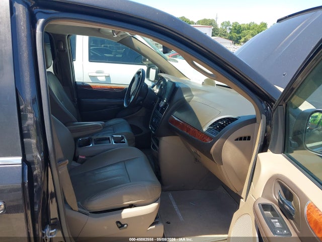Chrysler Town & Country Touring-l