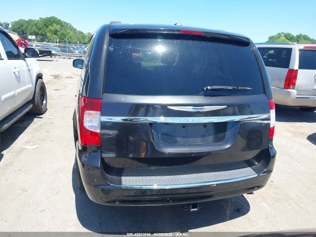 Chrysler Town & Country Touring-l