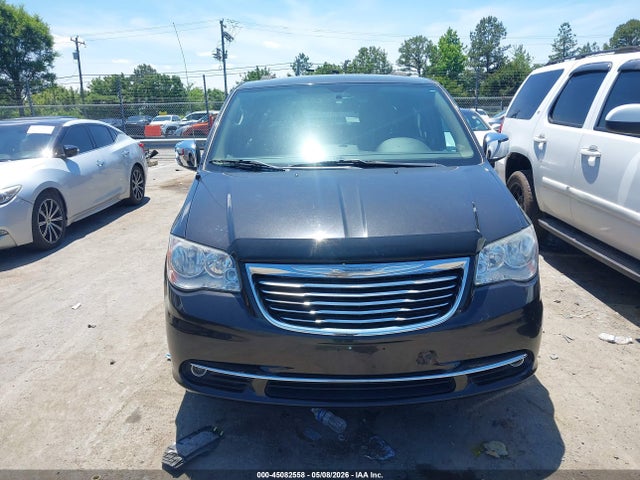 Chrysler Town & Country Touring-l