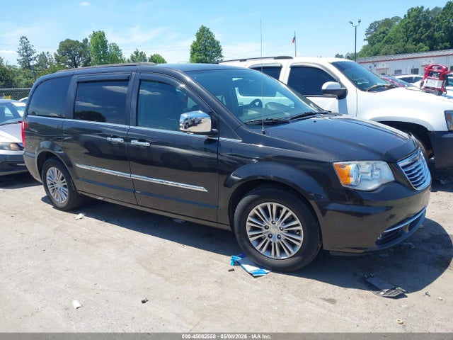 Chrysler Town & Country Touring-l