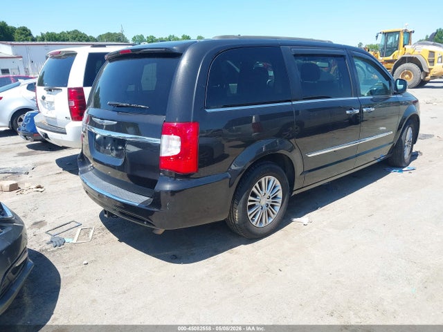 Chrysler Town & Country Touring-l