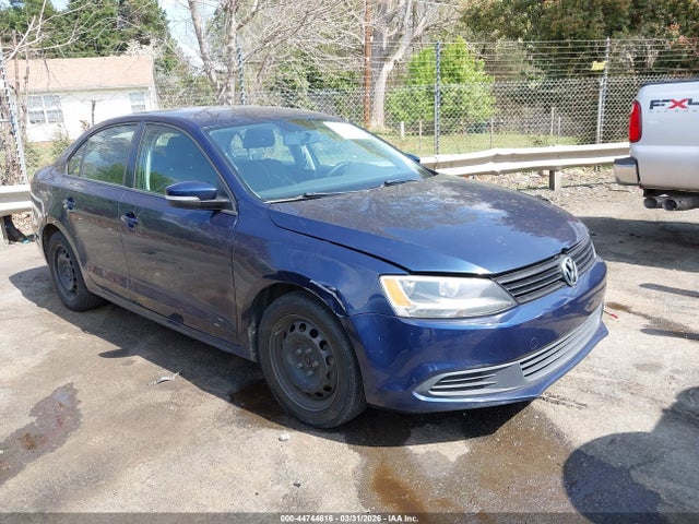 Salvage Volkswagen Jetta Image