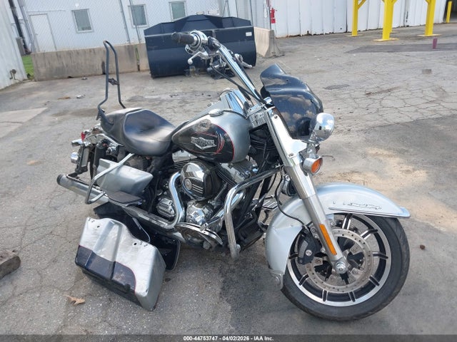 Salvage Harley-Davidson Flhr Image