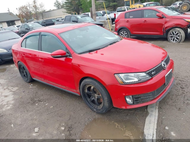 Salvage Volkswagen Jetta Image