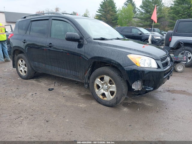Salvage Toyota RAV4 Image