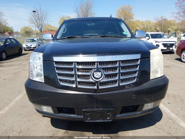 Cadillac Escalade Standard