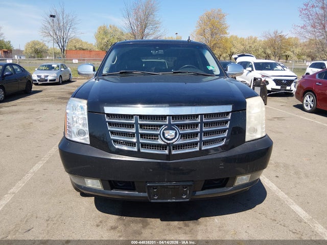 Cadillac Escalade Standard