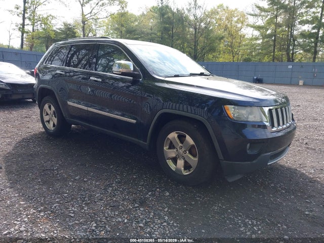Salvage Jeep Grand Cherokee Image